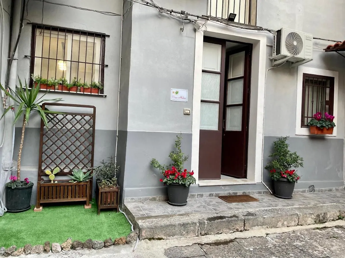 Casa Alchisi - Teatro Romano Cozy Apartment Catania