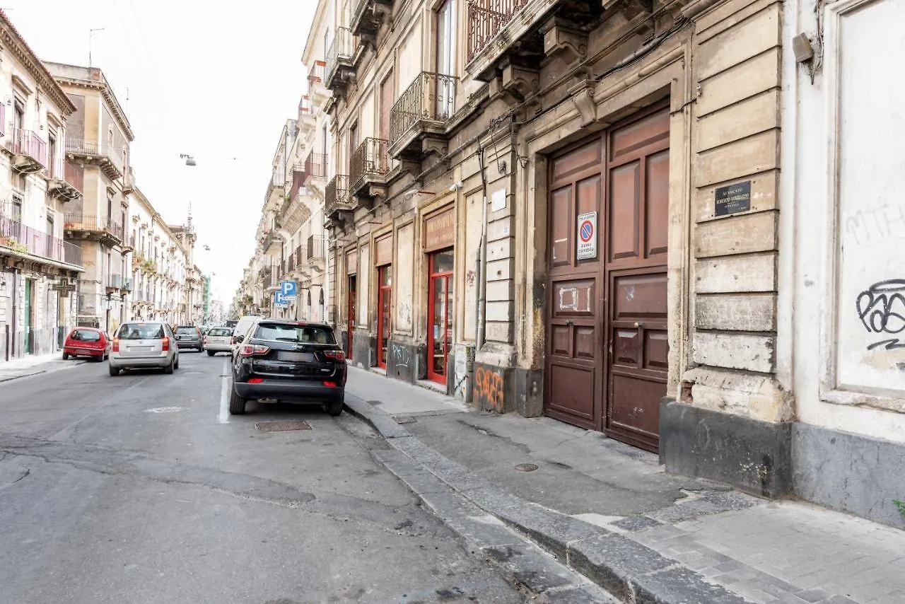 Casa Alchisi - Teatro Romano Cozy Apartment Catania Italy